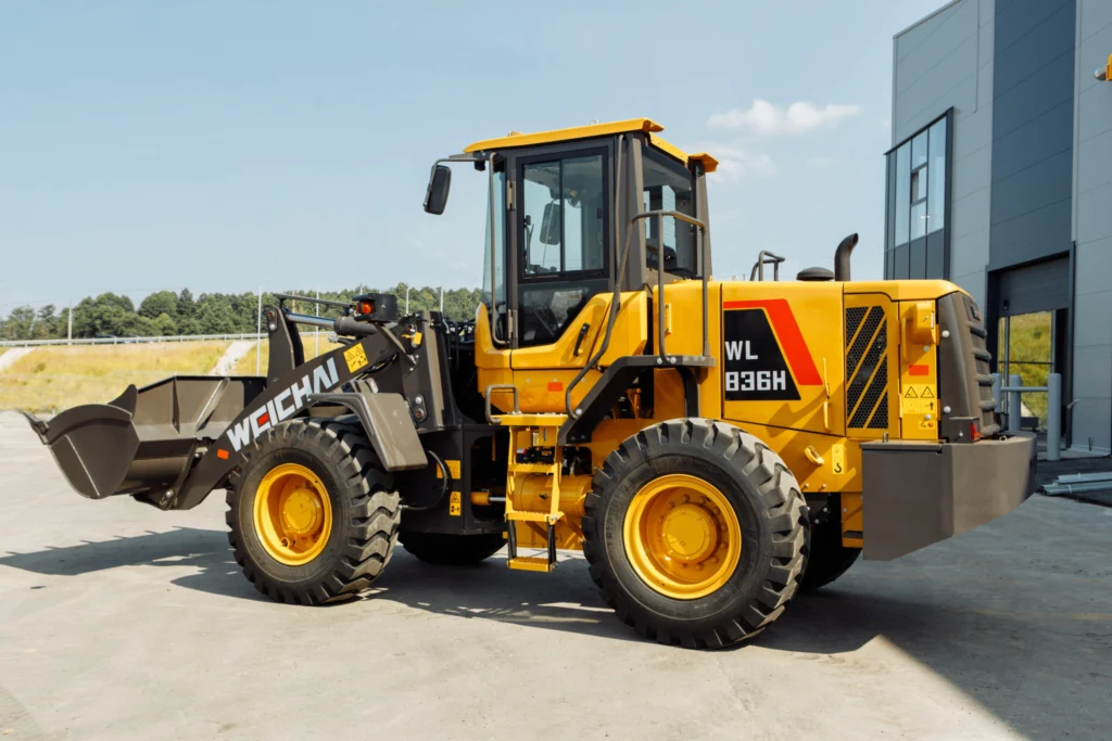 Фронтальный погрузчик Weheavy WL836H — изображение 7