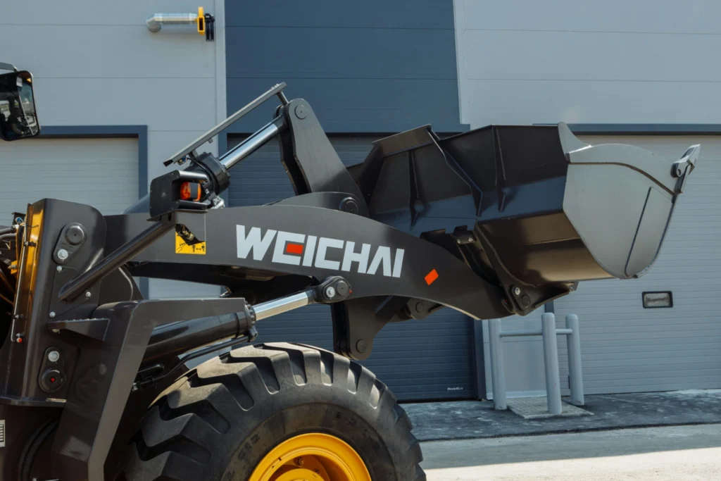 Фронтальный погрузчик Weheavy WL856H — изображение 12